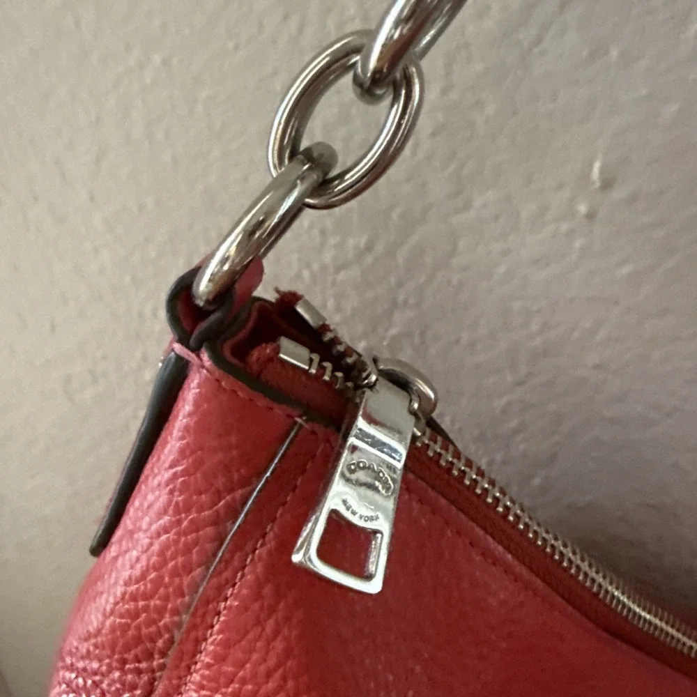 Coach Elle Hobo Bag Medium Red Pebbled Leather Shoulder Bag F31399 Hang Tag